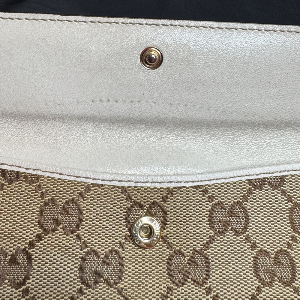 Gucci Tan and Brown GG Monogram Wallet - Picture 14 of 16